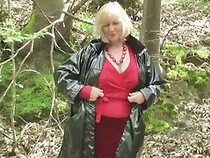 Naughty busty aged pussy in sexy stockings plays with her pussy